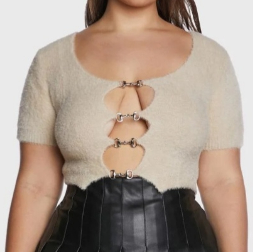 Stunner Status Cropped Sweater